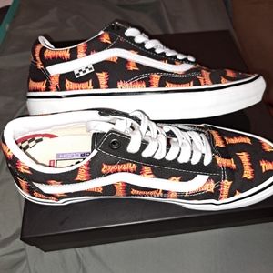 Vans "THRASHER" old skool shoes.